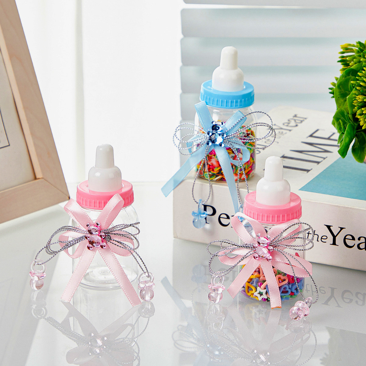 Caja de dulces creativa de plástico transparente con forma de botella de leche pequeña, regalo para baby shower, regalo para fiesta de bebé, mini caja de dulces con forma de oso.