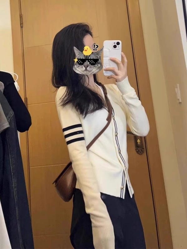 开衫针织外套女2025秋季新V领长袖百搭外穿小香风外搭高级感上衣|undefined