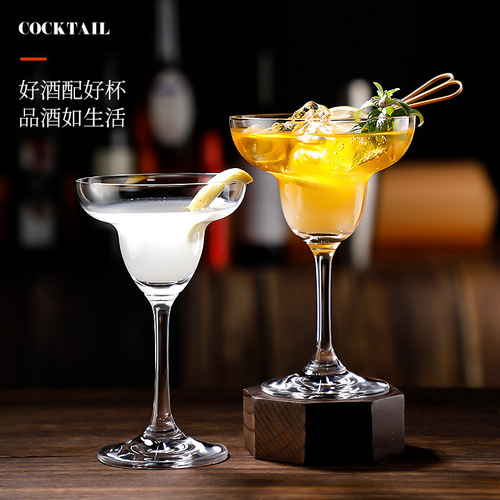 Crystal glass cocktail glass V-shaped triangle shallow saucer champagne glass Martini goblet margarita glass