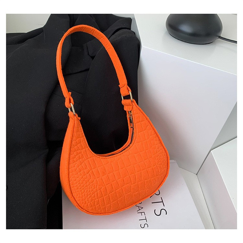 2025 primavera y verano estilo caliente moda casual niños dulces bolsa de gelatina mini bolso de mensajero de un solo hombro variedad al por mayor