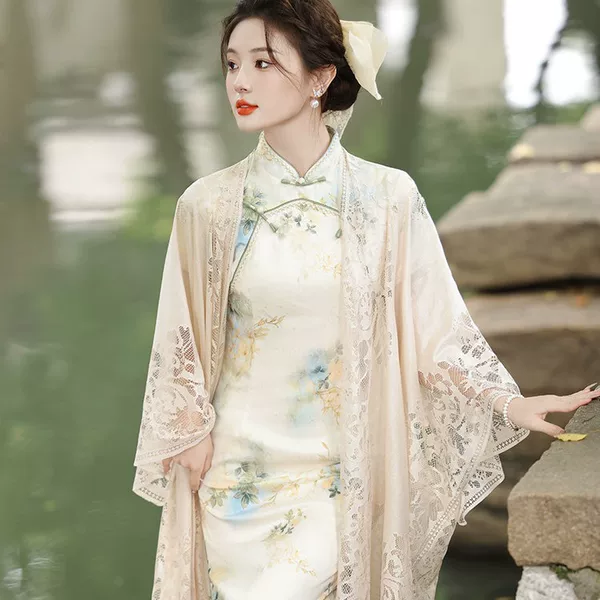 New Chinese-Style Thin Outerwear with Tassels, Lace Hollow-Out Design, Summer New Style, Elegant Ancient-Style Sun-Protective Cardigan for Women
