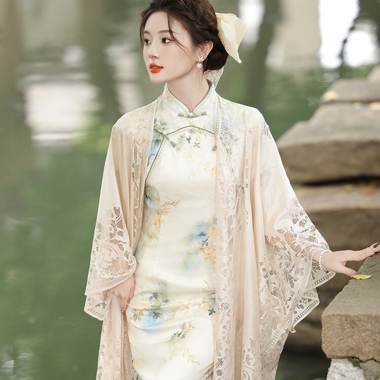 New Chinese-Style Thin Outerwear with Tassels, Lace Hollow-Out Design, Summer New Style, Elegant Ancient-Style Sun-Protective Cardigan for Women New Chinese-Style Thin Outerwear with Tassels, Lace Hollow-Out Design, Summer New Style, Elegant Ancient-Style Sun-Protective Cardigan for Women