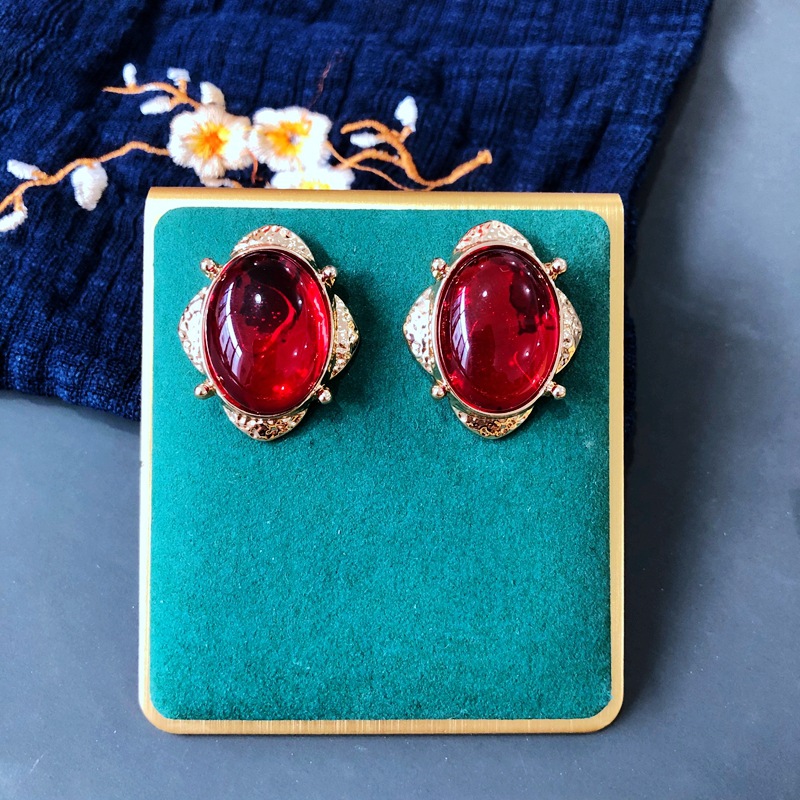 26g Weight No Inlaid Inlay Material Earrings, Ear Studs Classification Wedding, Travel Occasion Printing Pattern Women'S Gender Plating Design Fashion Style Grey, Red, Blue, Silver, Black Color Modern Re-engraved Medieval Silver Needle Stud Earrings Colored Gemstones Gray Color Shell Earrings 2