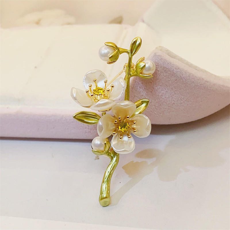 Popular On Xiaohongshu: Jasmine Flower Brooch - High-end Floral Plant Forest Style Brooch, Artistic And Sweet Pin_voghion.com