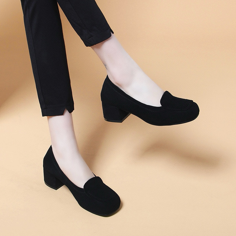 Black High Heels Women's 2025 European and American Niche Personality Designer Slip-on Shallow Mouth Mid-heel Single-layer Work Shoes
