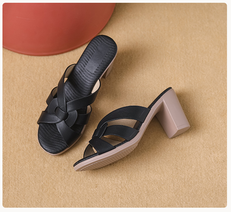 Women's Casual Solid Color Round Toe Peep Toe Sandals display picture 1