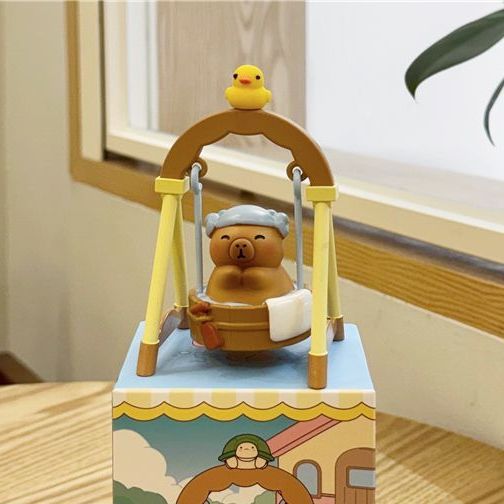 카피바라 그네 피규어 랜덤박스 책상 장식 미니어처 생일 선물