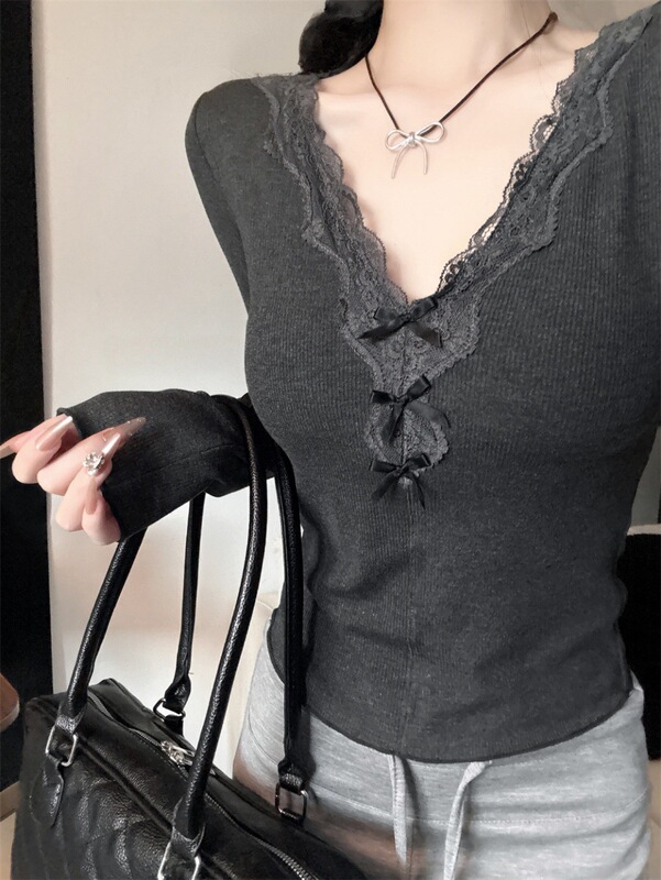 纯欲蕾丝深V领打底衫女秋冬2025新款修身甜辣内搭设计感长袖上衣|undefined