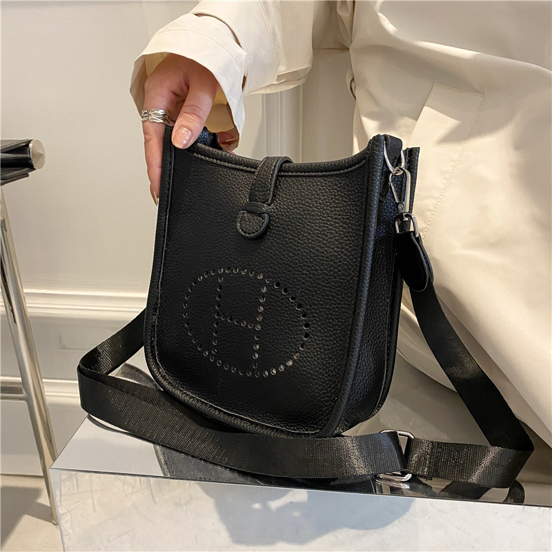 Fashionable Women's Bags, Sweet Style Small Bags, Textured Hollow Letter Bags, New Bucket Bags, Casual Crossbody Bags