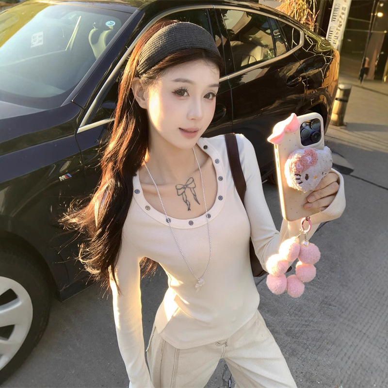 High-grade Rivet Crewneck Long-sleeved T-shirt Women's Spring New Elegant Slim-fit Inner Base Shirt Black Top