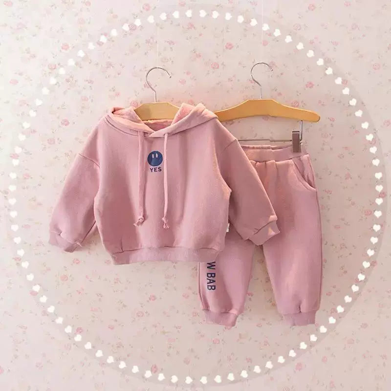 Девушки осенняя одежда новый 1-5 лет детский сплит набор утолщение осенью и зимой повседневная спортивная футболка брюки Чжао Чжицянь