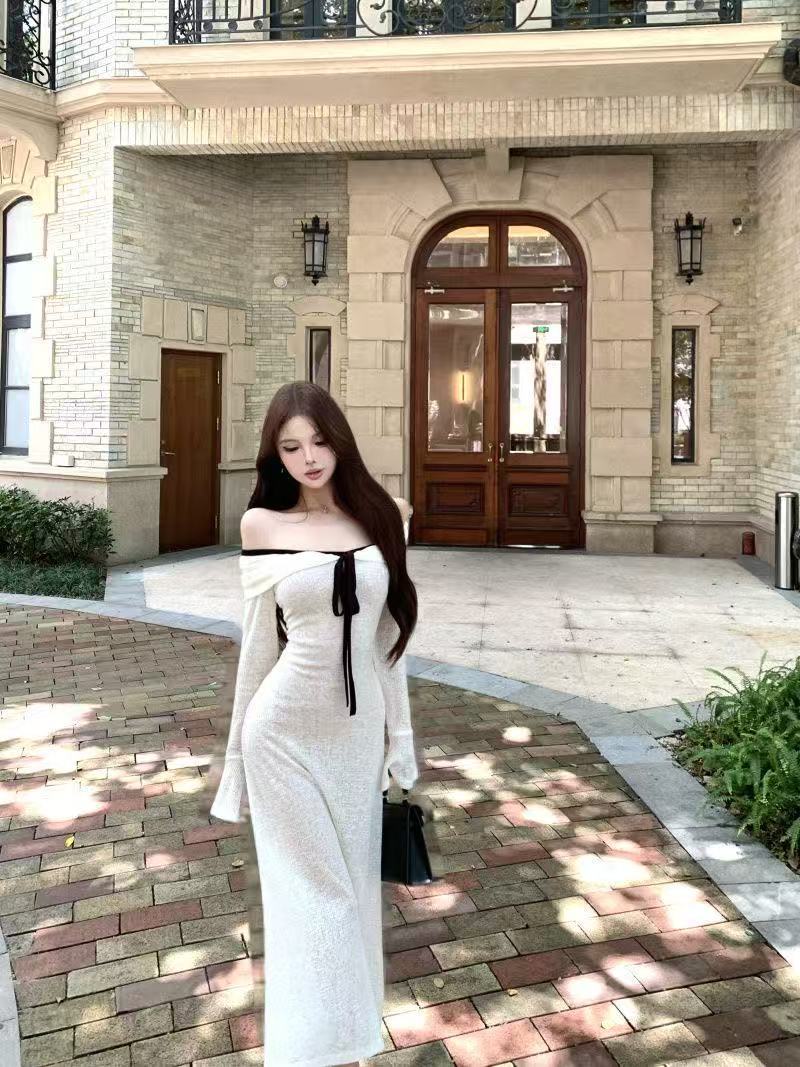 One-word Shoulder Contrasting Color Strap Long-sleeved Dress Women's Autumn Horn Sleeve Waist Skirt Gentle Slim Hip-wrapped Long Dress_ecoleips.com