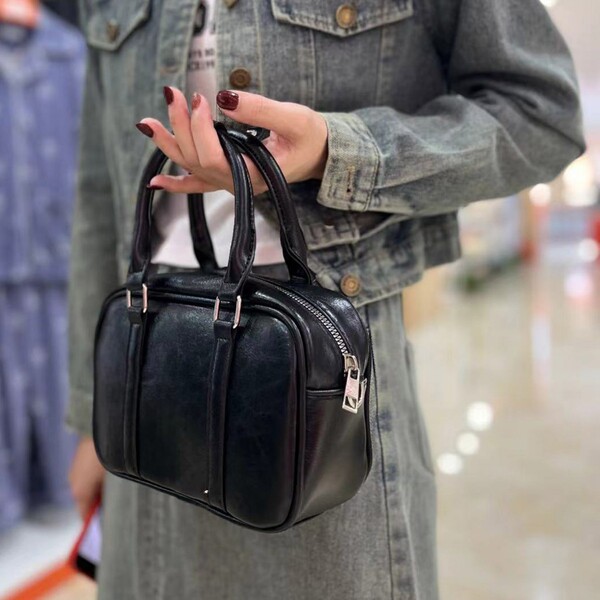 Small design one-shoulder bag, boston bag, retro handheld shoulder bag, South Korea, high-quality style