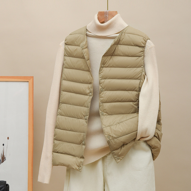 New Winter Lightweight down Jacket for Middle-Aged and Elderly Women, 90% Down, Thin Vest with Round Neck, Collarless, Lightweight, Thin Style