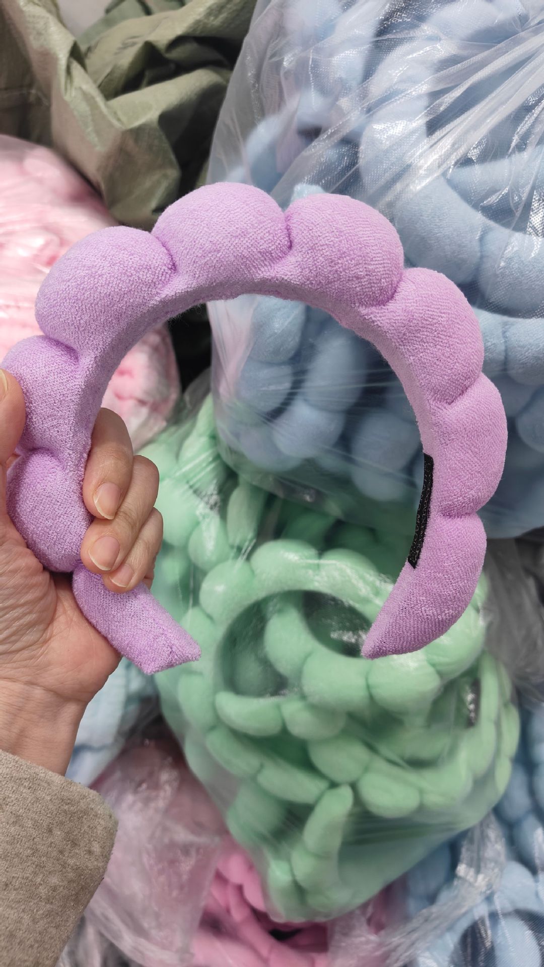 Nube transfronteriza cabello abrazadera de agarre conjunto de huevos multicolores flores de agarre abrazadera de gran tamaño correa de muñeca impermeable al por mayor