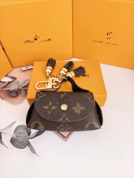 Fashionable Multifunctional Key Bag for Women, Creative and Personalized Small Bag, Car Key Storage Bag, Trendy and Versatile Style
