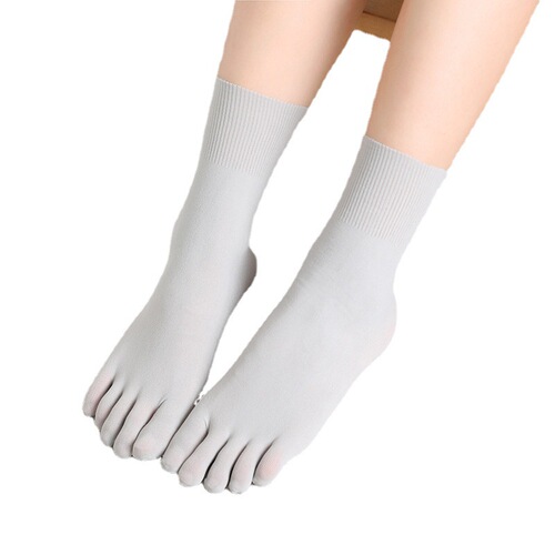 Mid-calf velvet stockings five-toe socks unisex thin sweat-absorbent breathable solid color Japanese spring and summer split toe socks