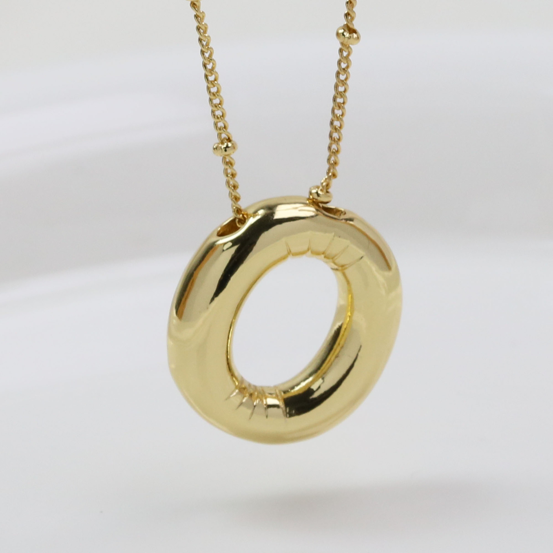 Amazon explosión 18k oro latón brillante globo de burbujas 26 letras inglesas colgante collar de moda