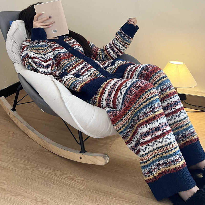 French-Style Pure and Sexy Retro Half-Velvet Pajamas for Women, New Autumn and Winter Large Size Thickened Knitwear Loungewear