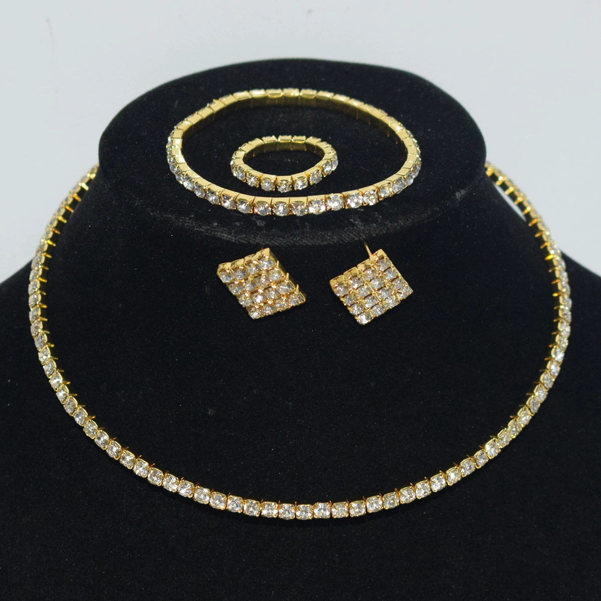 Accessory for bride, choker, bracelet, earrings, set, necklace, chain, gold and silver