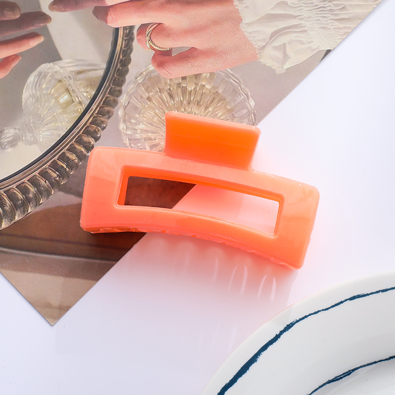 Agarre de pelo helado transfronterizo color de caramelo Cabeza trasera simple clip de pelo grande clip de tiburón de baño updo accesorios para el cabello al por mayor