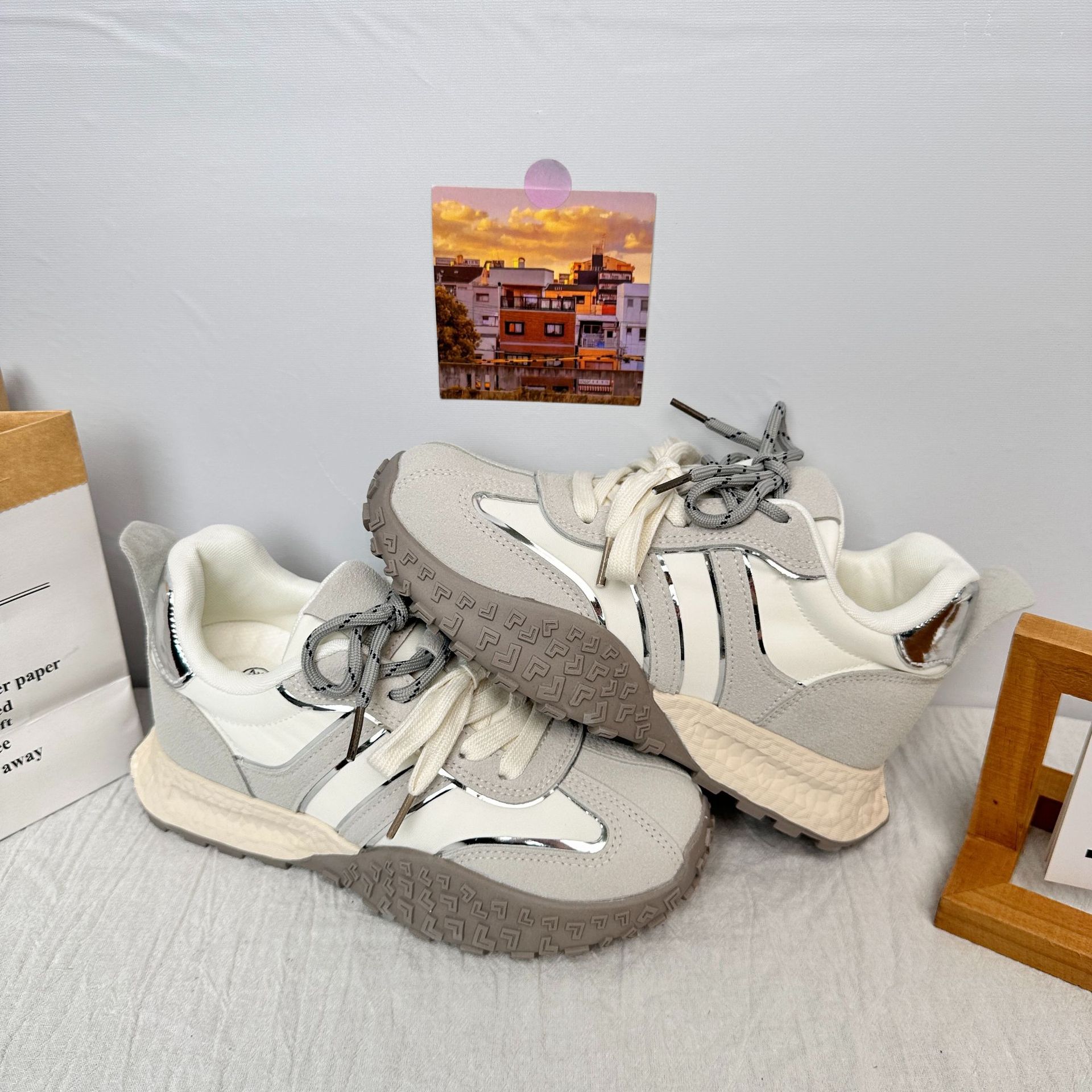 A9904 plantilla de látex/aumento interior de suela gruesa zapatos de papá zapatos de mujer diseño de nicho 2025 nuevas zapatillas de deporte explosivas image 8