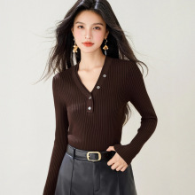 R9167设计感V领长袖针织衫上衣女气质修身小众小个子弹力打底衫秋