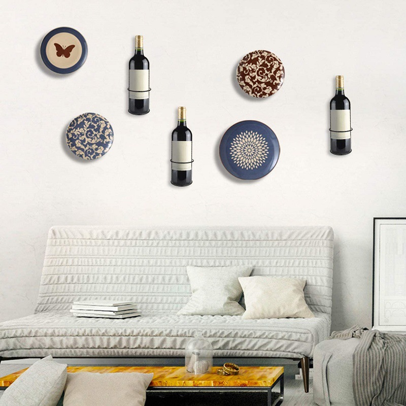 Amazon simple botella de vino montado en la pared creativa botella de vino rojo estante de la exhibición de metal colgante de vino