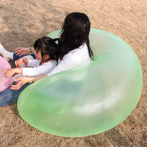 Hot-selling blow-up ball bubble ball water-filled transparent bubble ball TPR blow-up ball pat ball big light ball