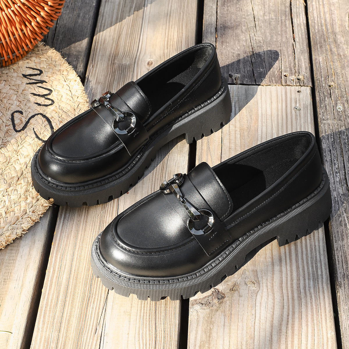 Women's British Style Low Top Shoes Chunky Heel Metal Chain Small Leather Plus Size New Autumn Style_voghion.com