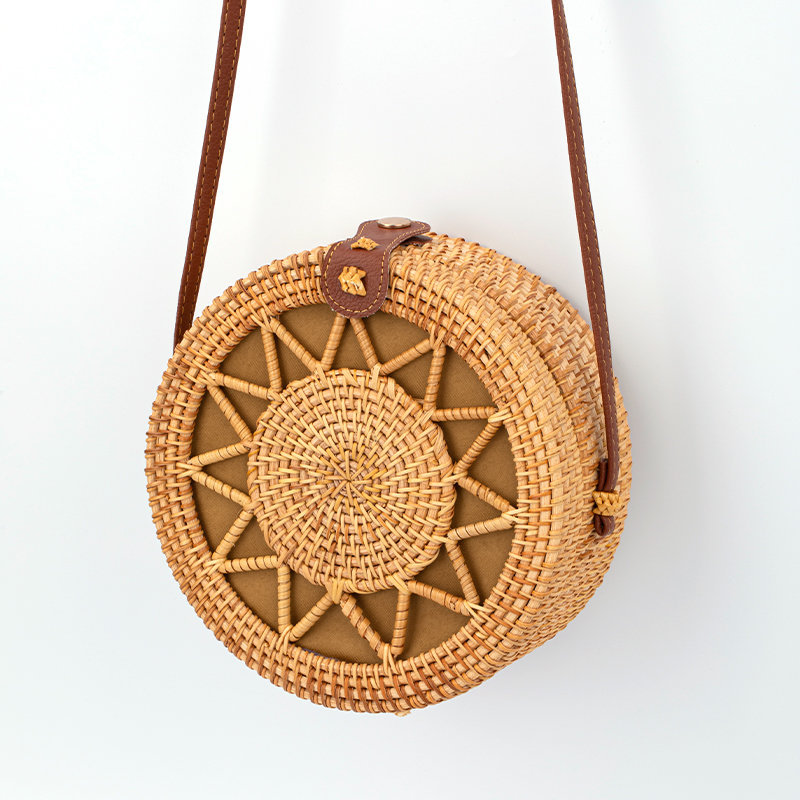 Bolsa de ratán, mini bolsa diagonal, canasta de bosque, bolsa redonda tejida de arte retro, bolsa de hebilla de cubo de vacaciones
