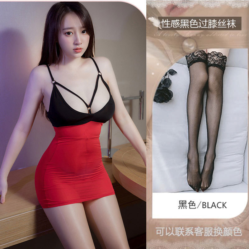 블랙 레드 + 블랙 스타킹