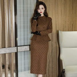 连衣裙;女式T恤;时尚休闲套装