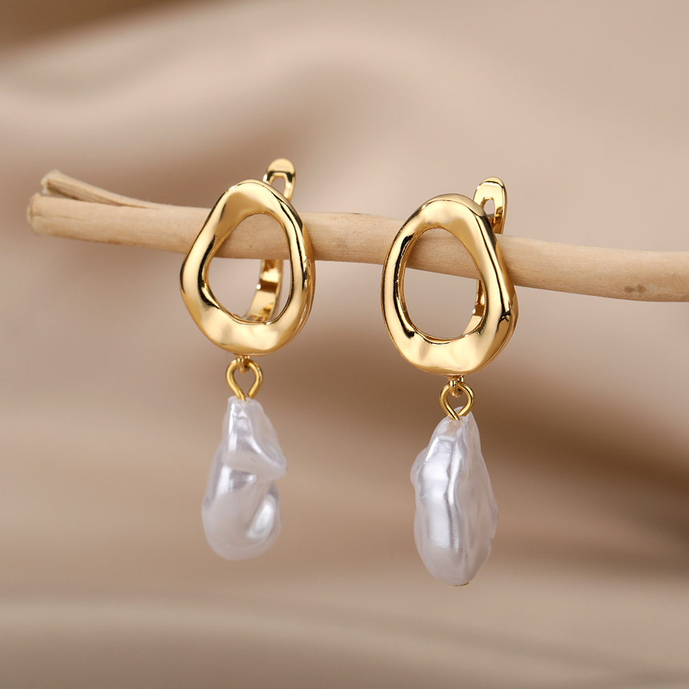 1 Pair Elegant Geometric Plating Inlay Freshwater Pearl Copper Zircon Drop Earrings display picture 9