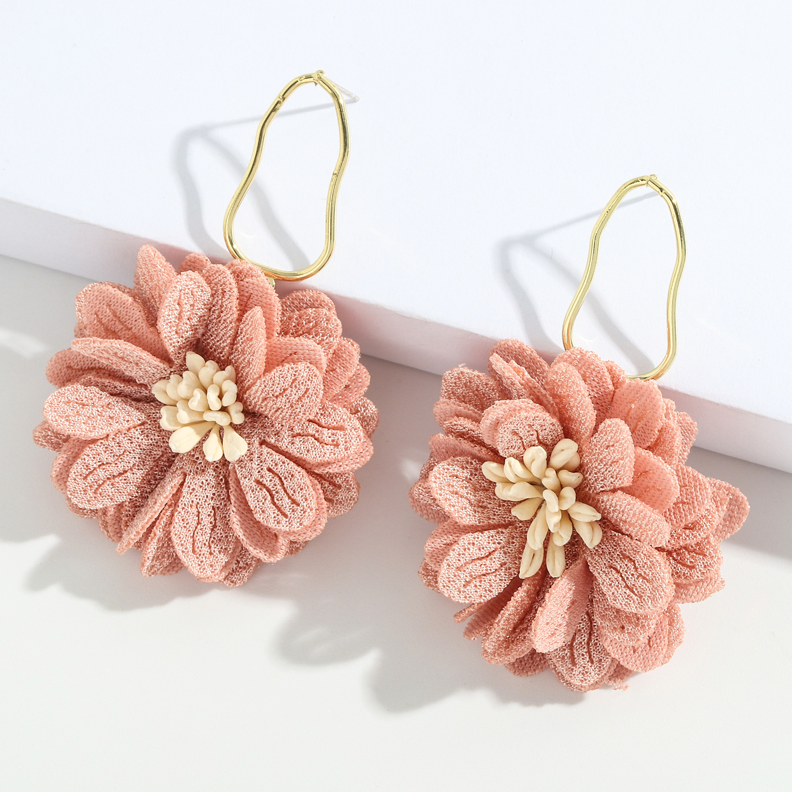 Korean Style Mesh Cloth Alloy Flower Earrings display picture 13