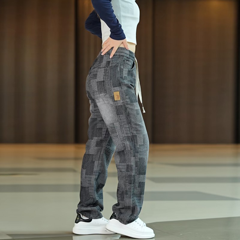 Fashionable soft elastic retro autumn trend trousers