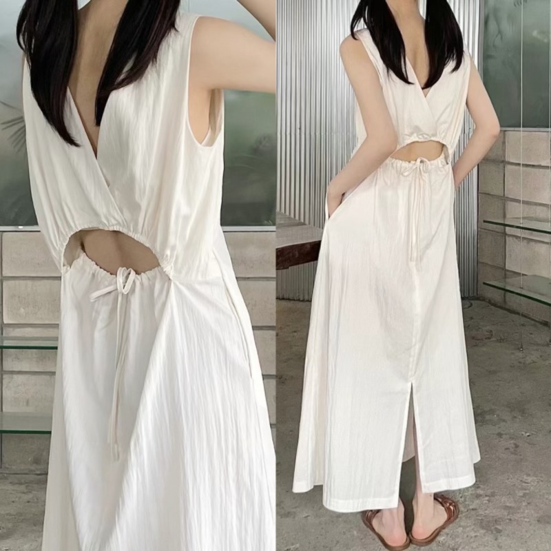 Brand retro design solid long sleevless dress with a round collar…