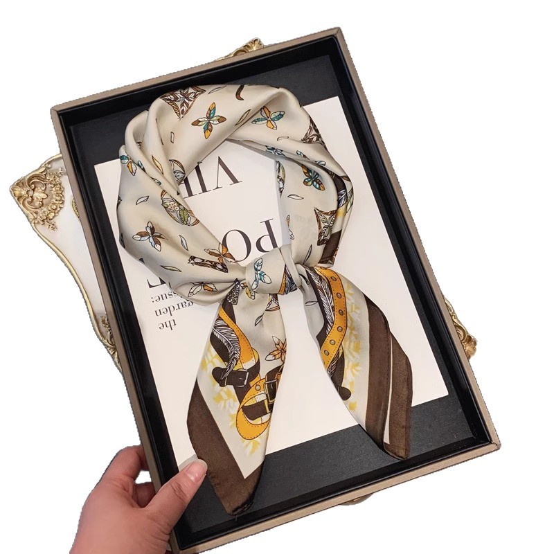 Verano pequeño bufandas cuadradas bufandas de seda para mujeres 2025 nuevo bufandas de cuello para la madre de cuello universal camisa de combinación de alto nivel