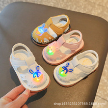 一件代发亮灯凉鞋2023春夏女童0-2岁婴幼儿女宝宝学步叫叫鞋爆款1