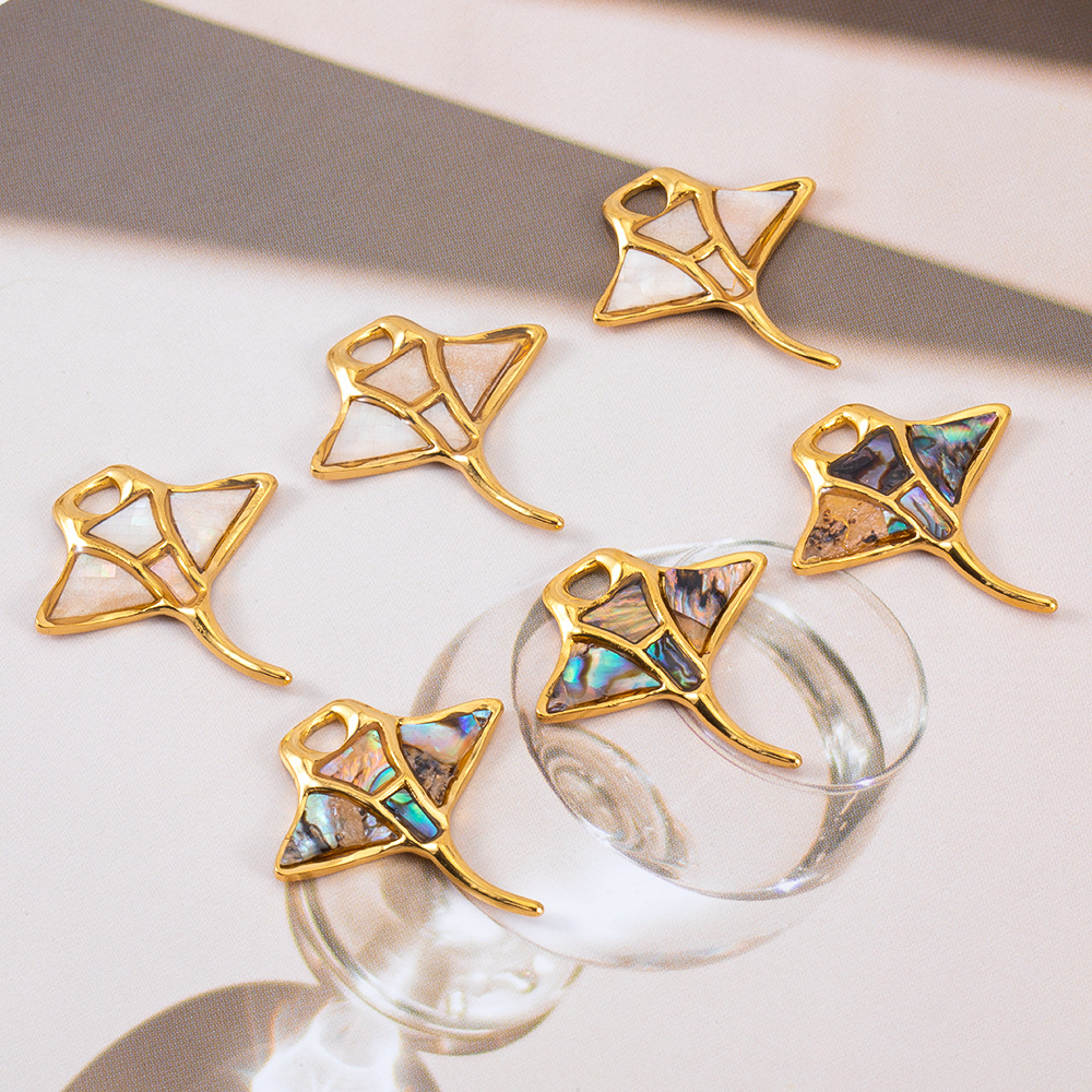 304 Stainless Steel Material 2 PCS/Package 304 Stainless Steel Fish Pendant