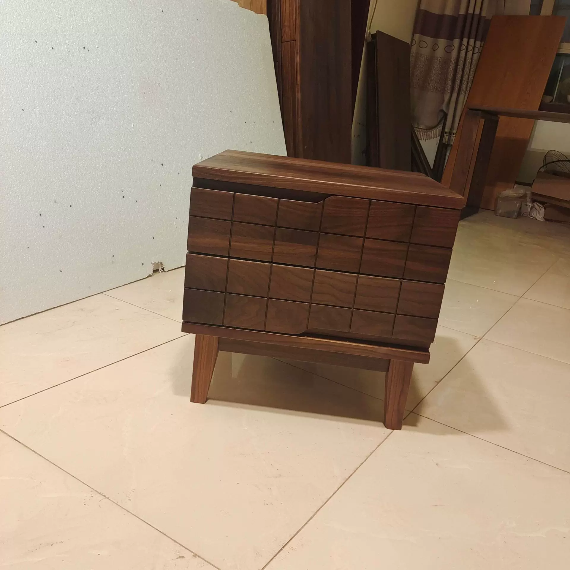 现代简约纯实木床头柜卧室家具储物柜原木置物柜