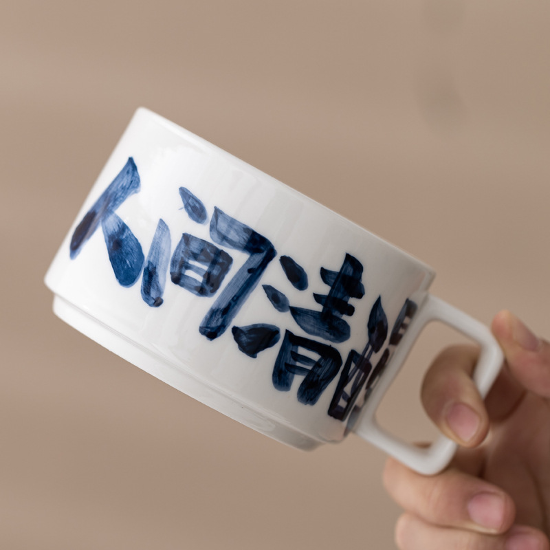 Taza de café americana Taza de cerámica pintada a mano Taza de escritura a mano Taza de agua de color bajo vidriado Conjunto personalizado Regalo de mano al por mayor