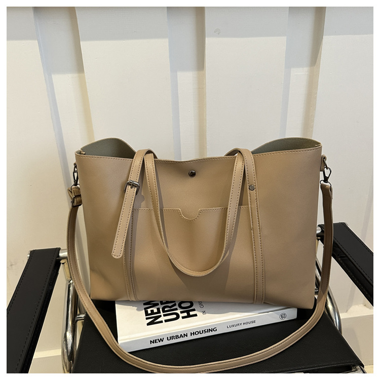 Retro texture commuting solid color simple 2024 autumn new large-capacity single-shoulder bag with a relaxed underarm tote bag undefined
