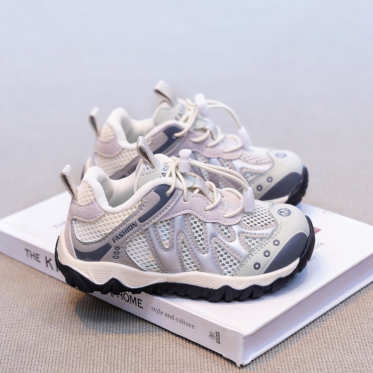 Children's Hiking Shoes 2026 New Mesh Sports Shoes Lightweight Soft-Soled Boys' Outdoor Hiking Shoes Non-Slip Girls' Shoes