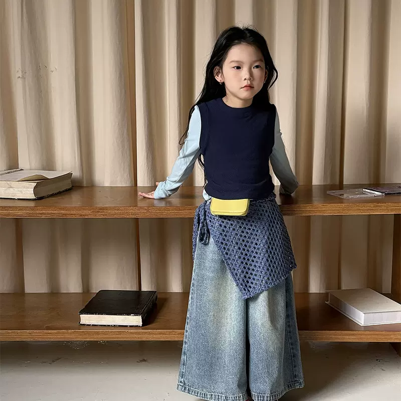 韩版女童秋季新款针织背心打底衫2025百搭屁帘宽松牛仔裤四件套潮