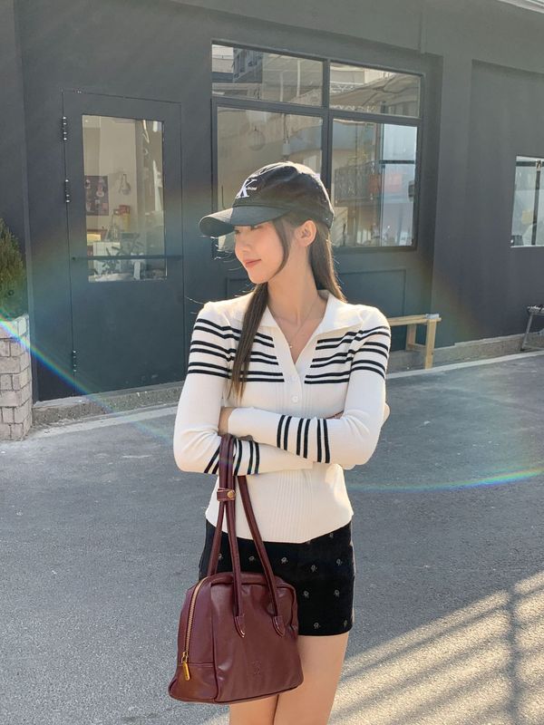 艾蜜朵黑白条纹polo领针织打底衫女修身显瘦软糯气质v领上衣女|undefined