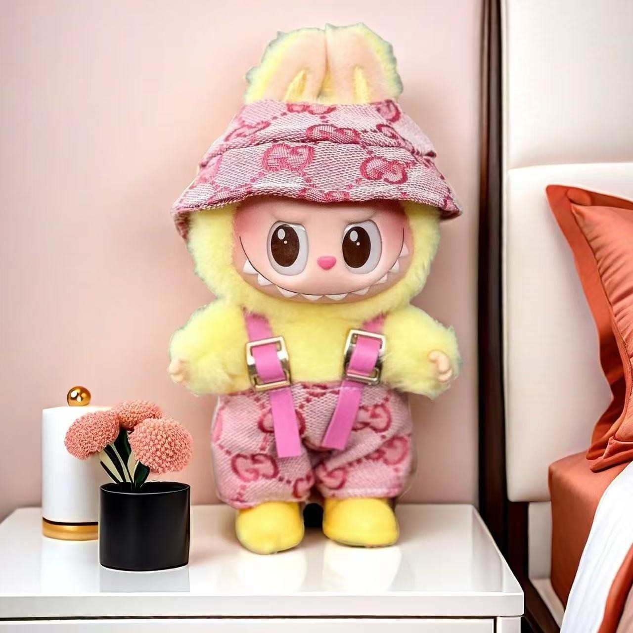 Nuevo conjunto de ropa y gorro de peluche con cara de "Sugar Glue" para muñecas, colgante de peluche, juguete Labuba, amuleto para bolso.