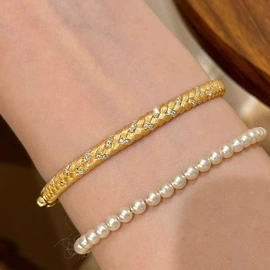 耳环;项链;耳钉