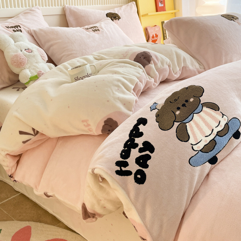 Invierno engrosado toallas bordadas de leche cama de cuatro piezas conjuntos de doble cara coral edredón cubierta dormitorio de cama de estudiantes