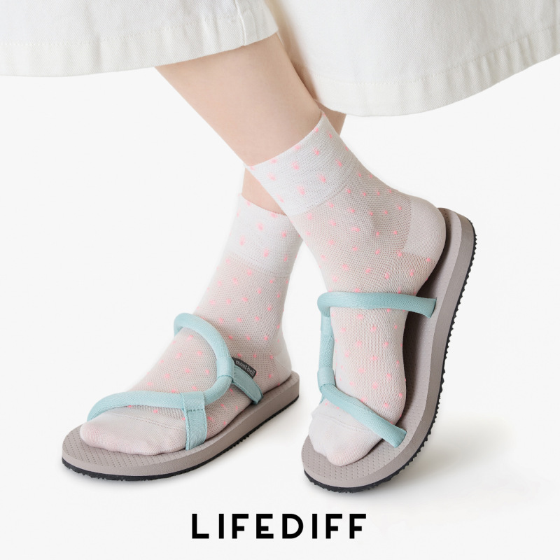 Spring and Summer Style Short Socks, Seamless, Thin Mesh Breathable Low-Cut Socks for Women, Sweet Polka Dot Design, Gray 26215
